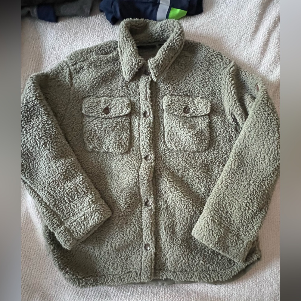 ❗️💲CLOSEOUT SALE: $5 💲❗️- Free Country Green Sherpa Jacket
